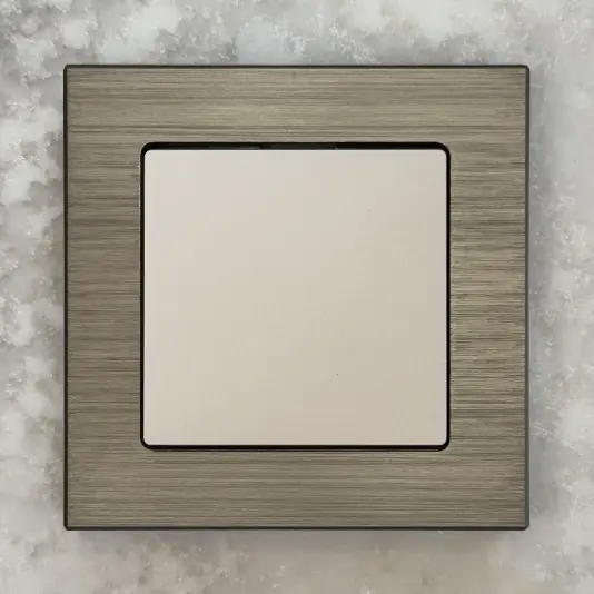 Schneider Atlas Design — Латунь - #6